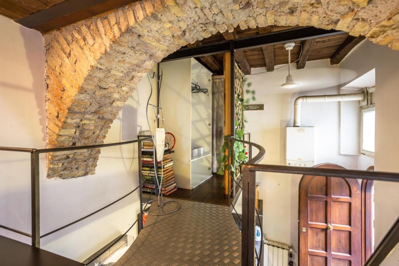 The Magic Hole Apartment Rome Exterior photo
