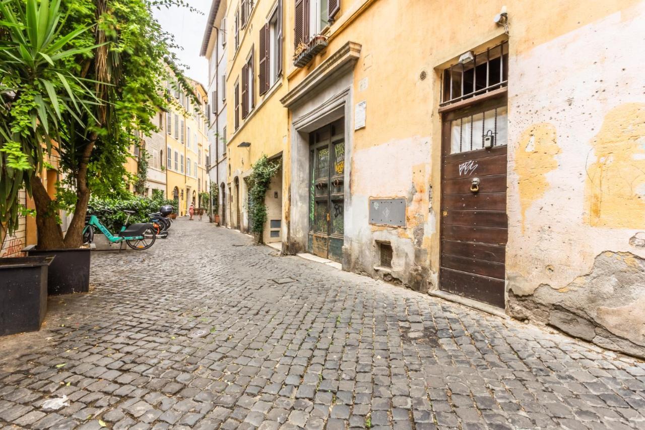 The Magic Hole Apartment Rome Exterior photo