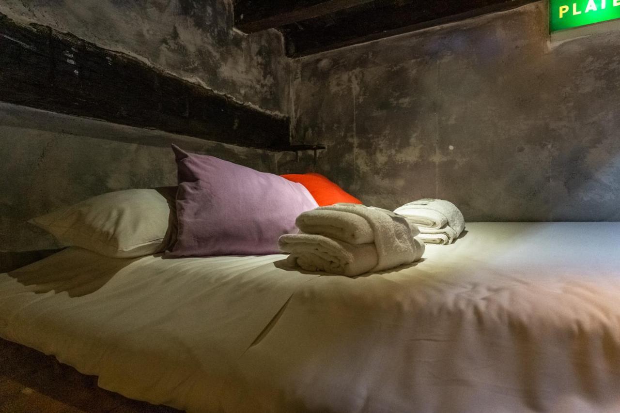 The Magic Hole Apartment Rome Exterior photo